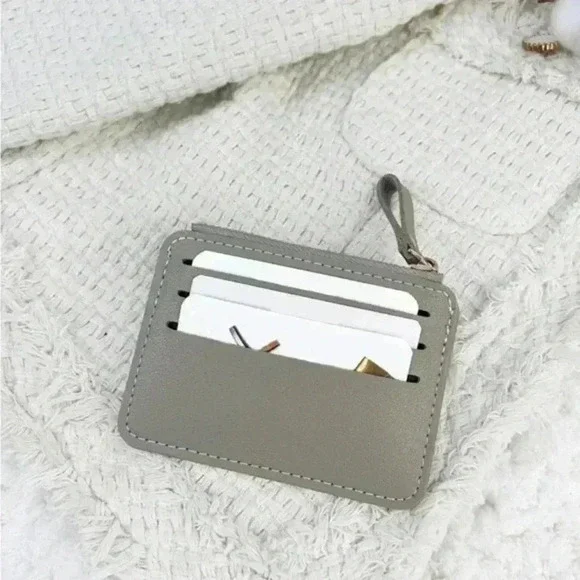 ⚠️Clearance🤍Small Cardholder Light Grey Wallet - Picture 4 of 4